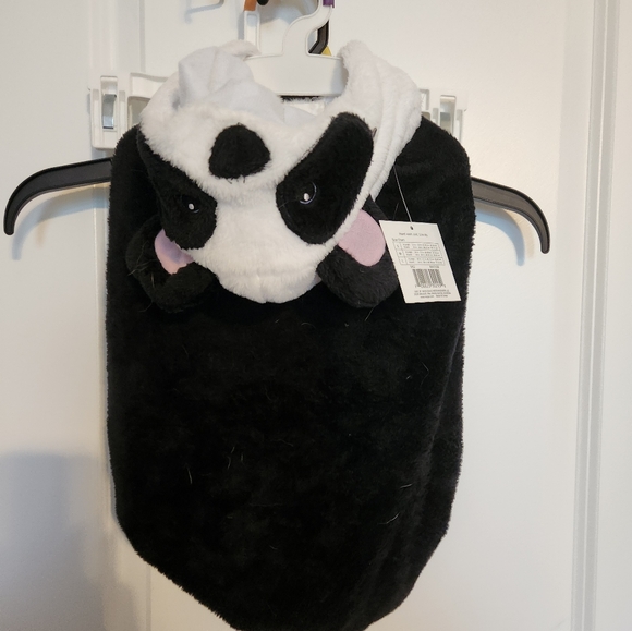 Source Unknown Other - NWT. Size large pet costume. Panda.